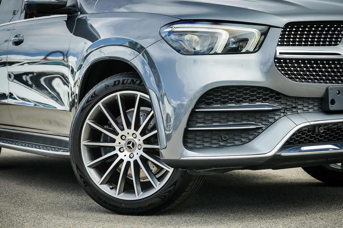 Automotive dealership photography
