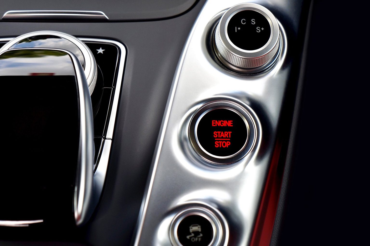 Professional dealership vehicle photograph